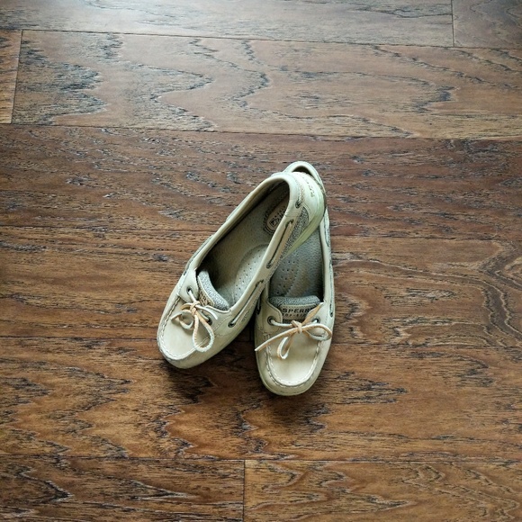**FINAL CHANCE** Tan Sperry Top Siders - Picture 3 of 5
